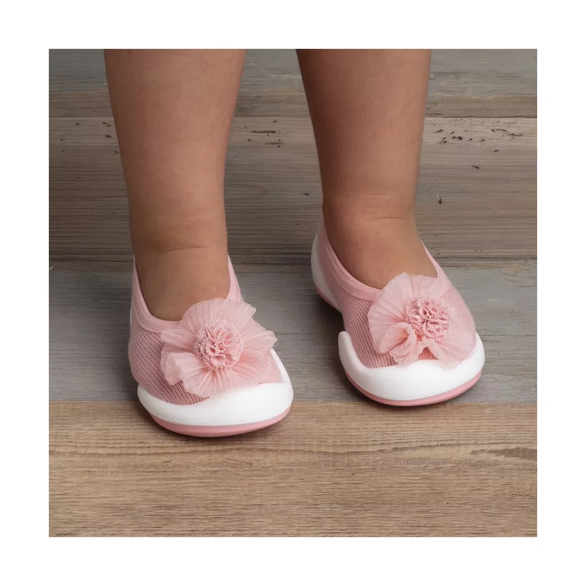 Детские туфли-носки для девочек с цветком Flat Pompom Komuello, Pink — фото 3
