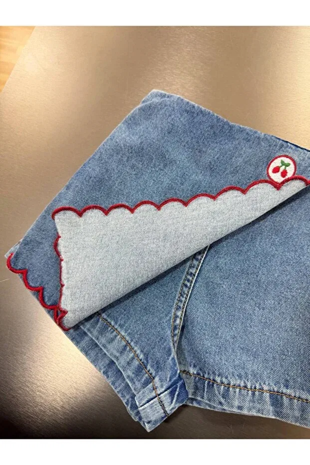 Детские шорты для девочек джинсовые с вышивкой Cherry Embroidered Jean Shorts Skirt Teeny Weeny Kids, Blue — фото 3