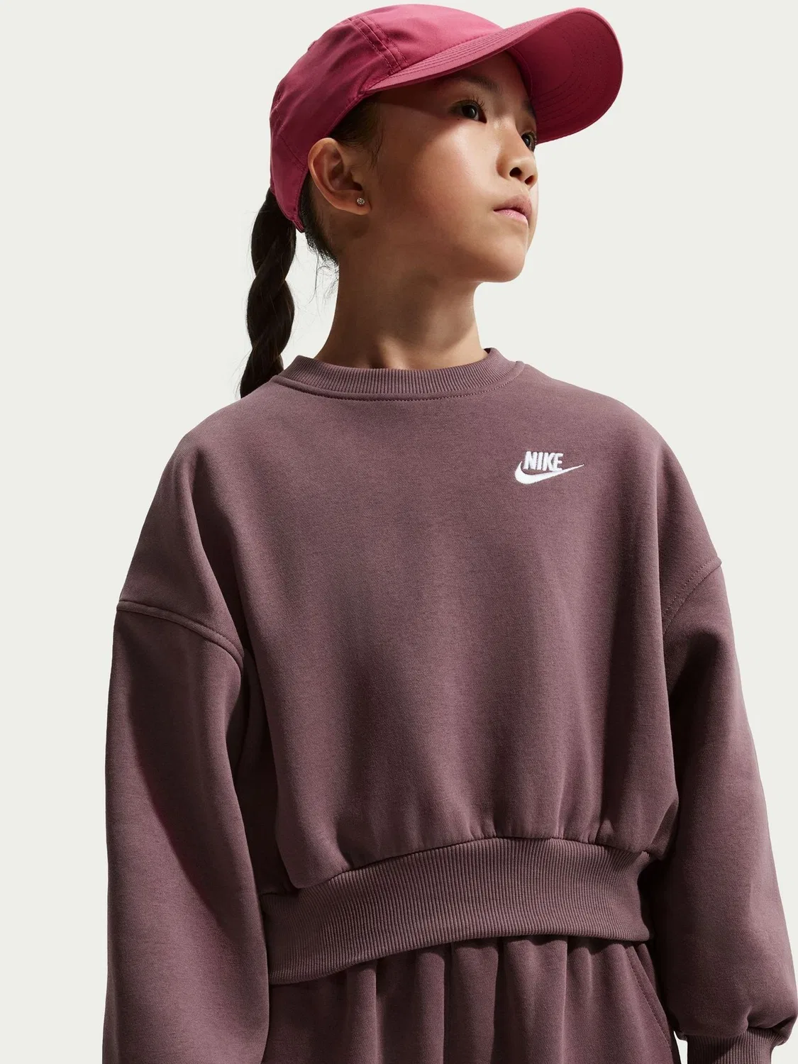 Свитшот с вышивкой Nike Club Nike, тату-коричневый — фото 3