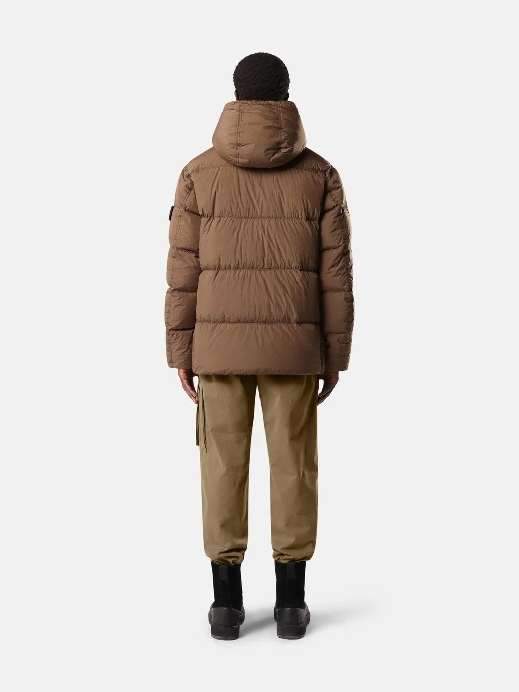 Мужской пуховик Stone Island Wind-resistant With Anti-drop Regular Fit, коричневый — фото 3