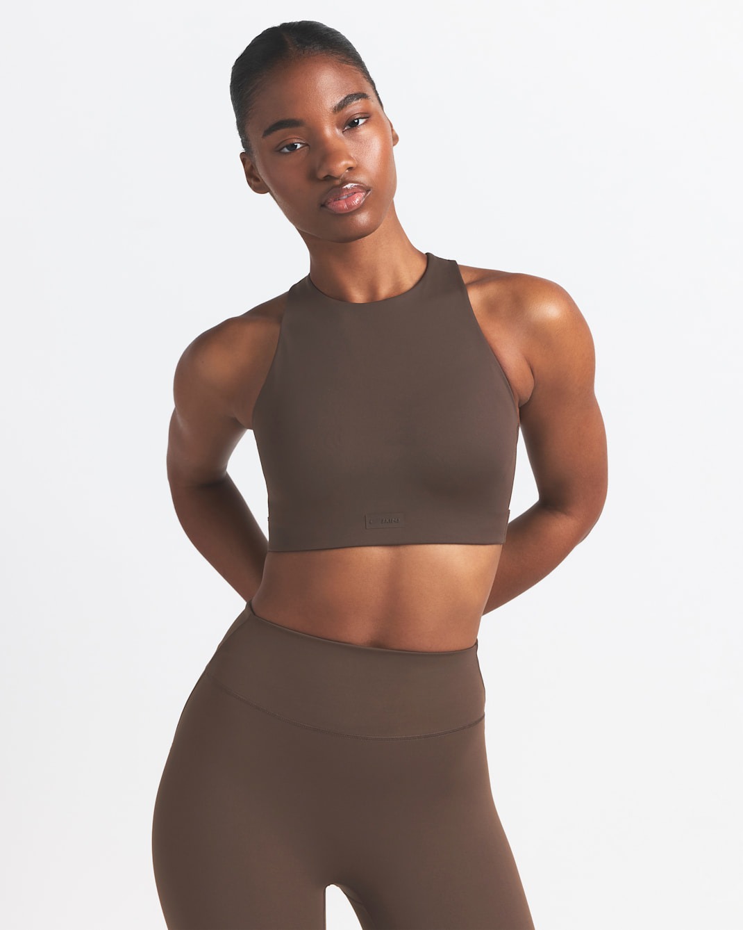 Спортивный топ NikeSKIMS Matte Women's High-Neck, темно-коричневый — фото 2