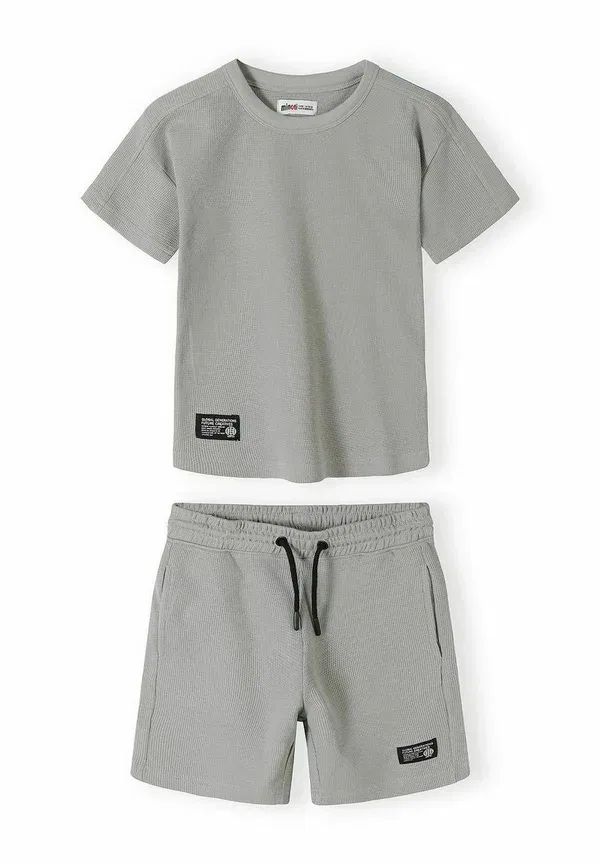 Комплект из футболки и шорт с эластичным поясом Short set with t-shirt Minoti, Light Grey, светло-серый