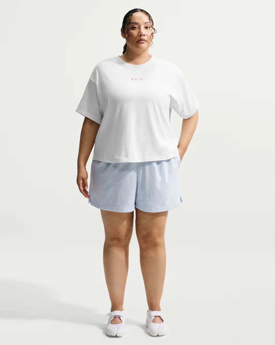 Женская свободная футболка (большие размеры) Nike Sportswear Classic, Summit White — фото 4
