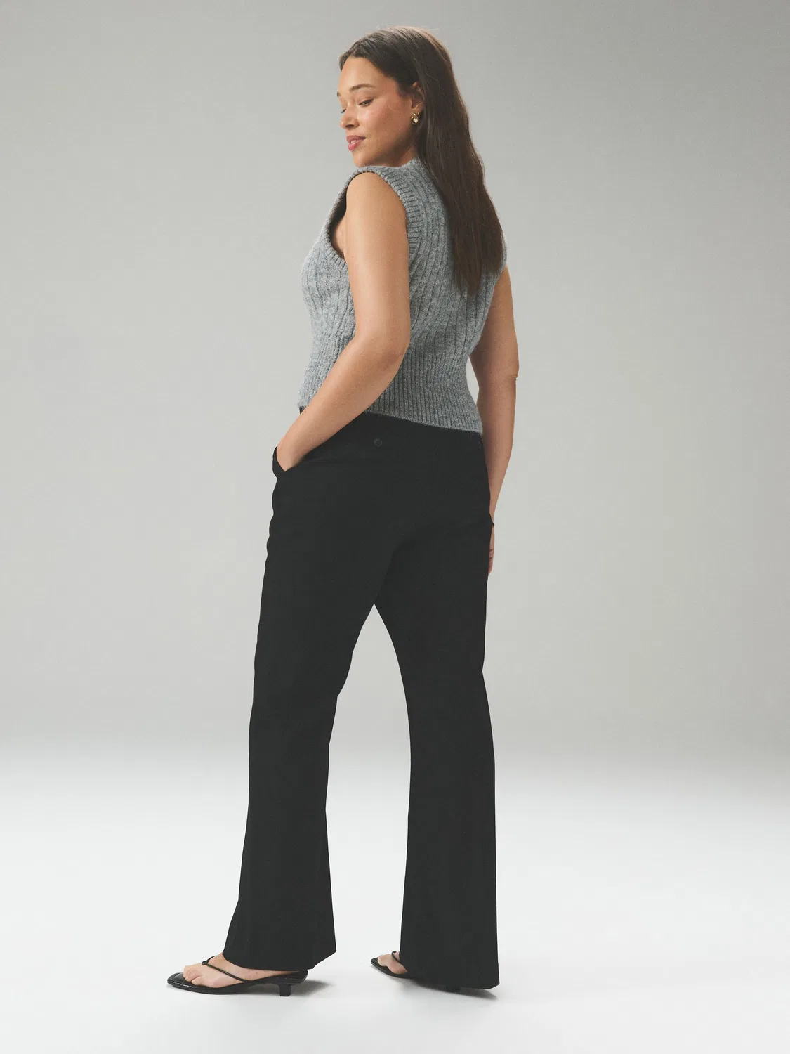 Брюки классические зауженные, модель Hourglass Bootcut Next, черный — фото 2