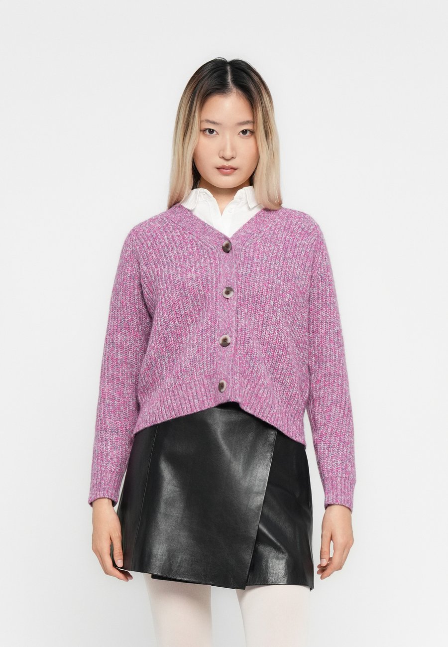 

Кардиган VILA VISPOSA V NECK CARDIGAN, Sangria Sunset/Vintage Indigo/Birch Multi/Red