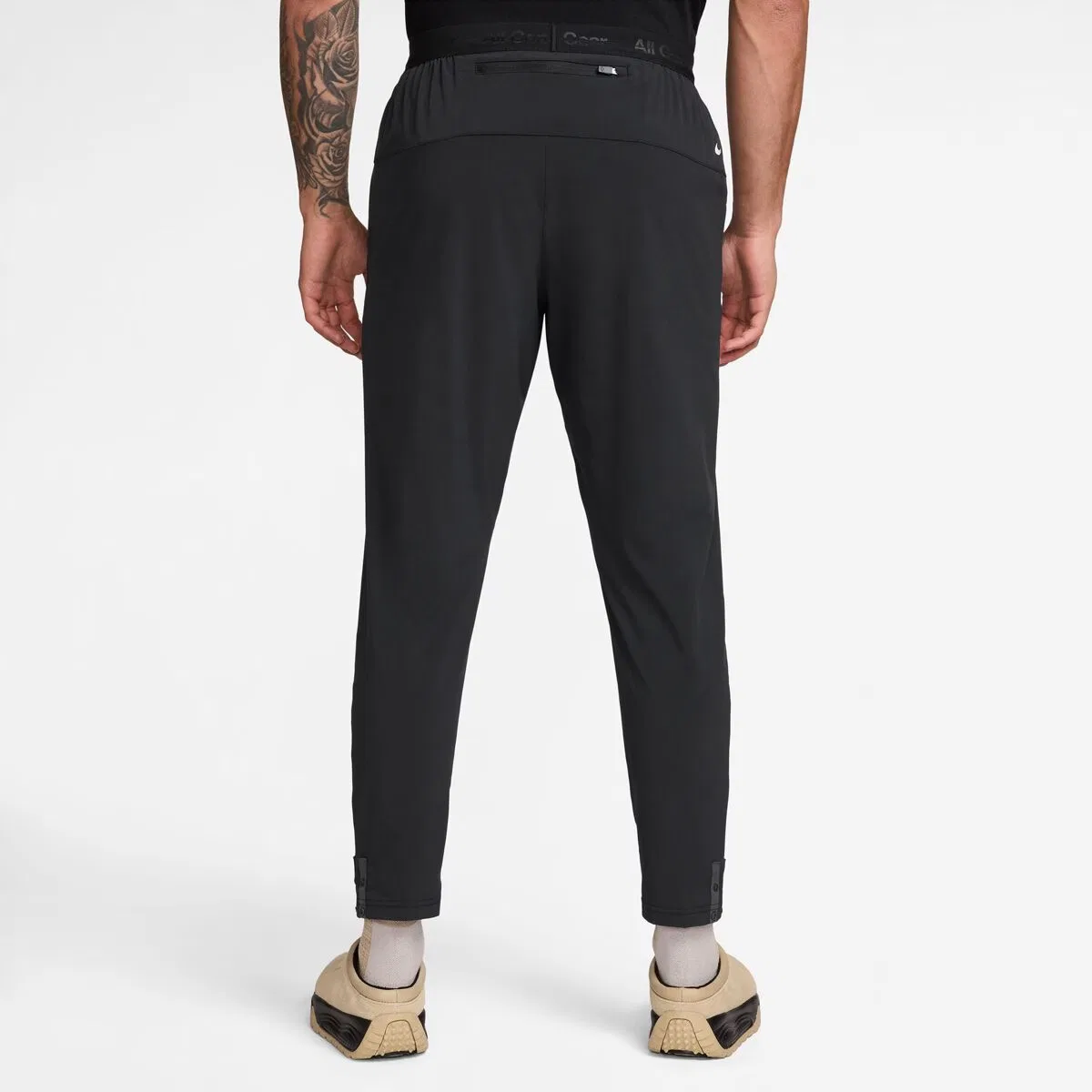 Мужские спортивные брюки с технологией Dri-FIT ACG Dawn Range Pant Nike, Black/Anthracite/Summit White — фото 3
