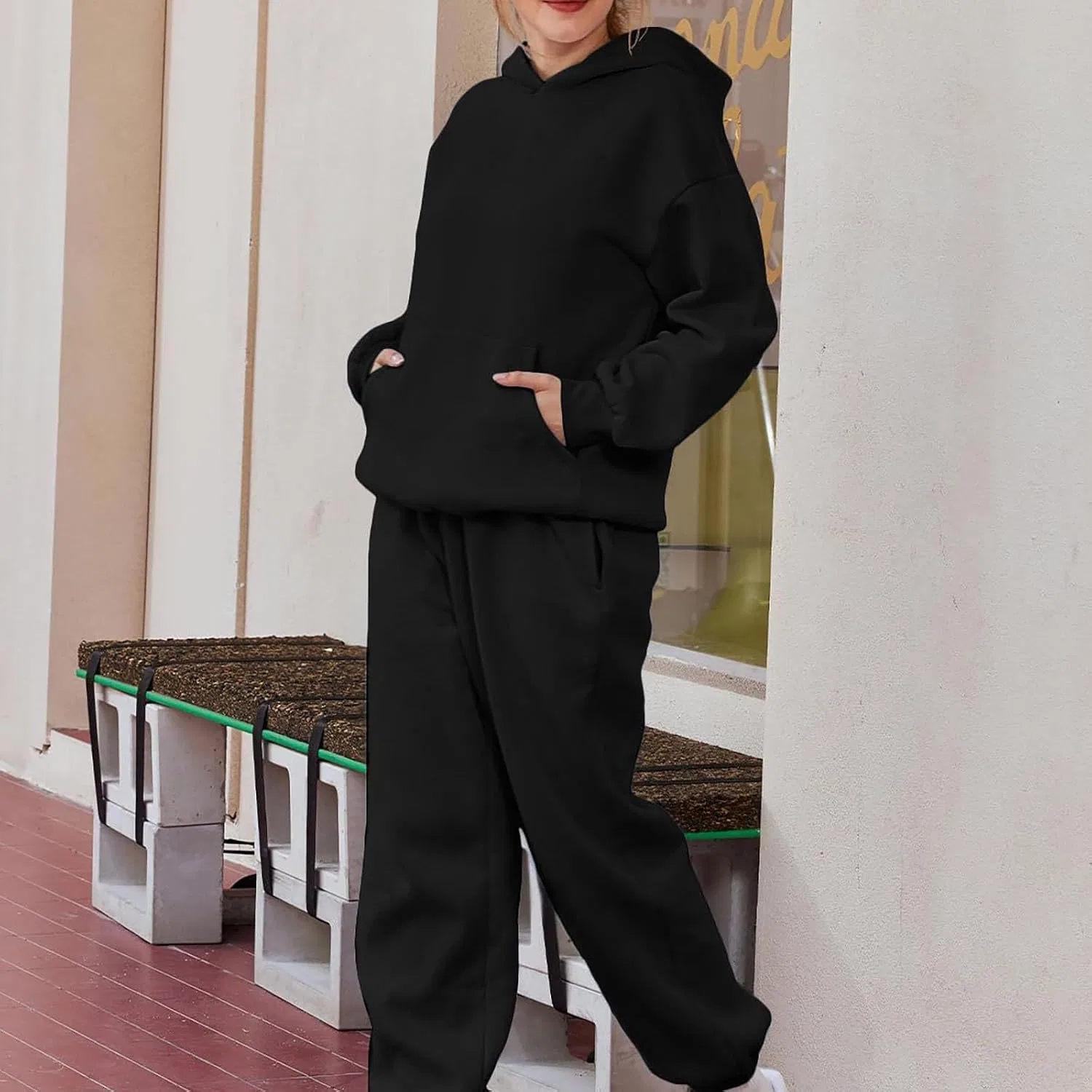 Женский комплект из худи и спортивных брюк, Oversized, чёрный — фото 3