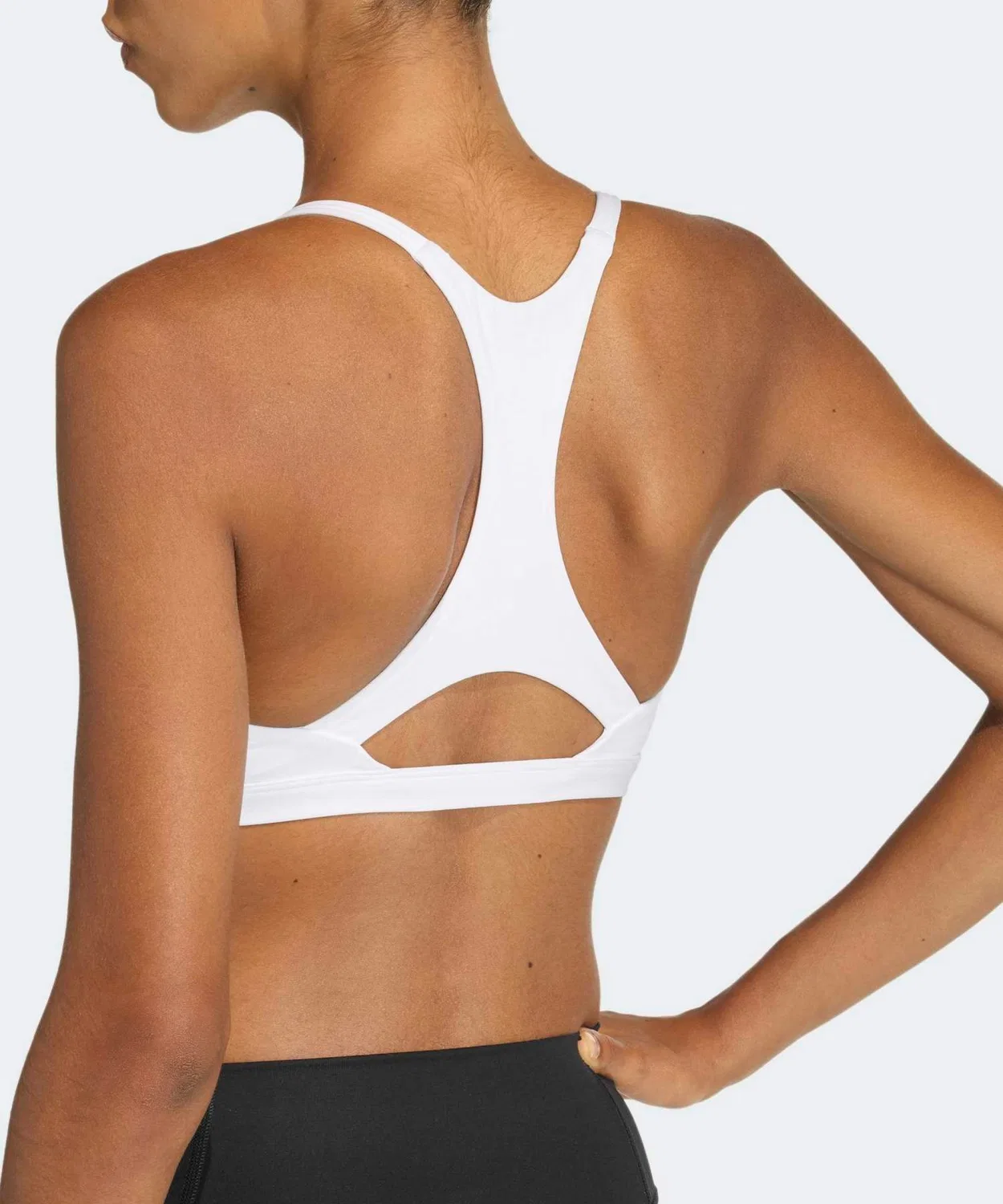 Женский спортивный бюстгальтер с легкой поддержкой Climacool Optime Essentials Workout Light Support Bra, Adidas, Белый — фото 4
