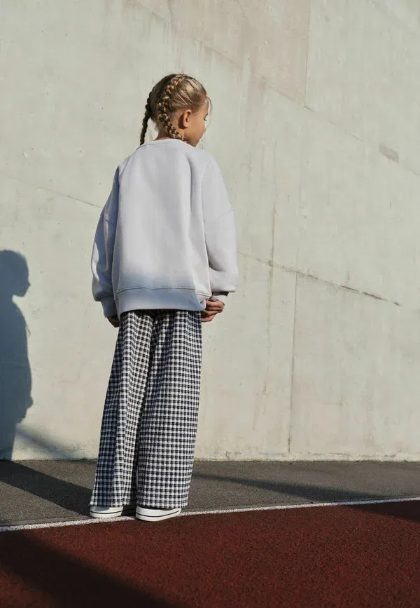 Комплект из свитшота и брюк принт Regular fit wide leg set Next, Grey Gingham Dog, серый — фото 3