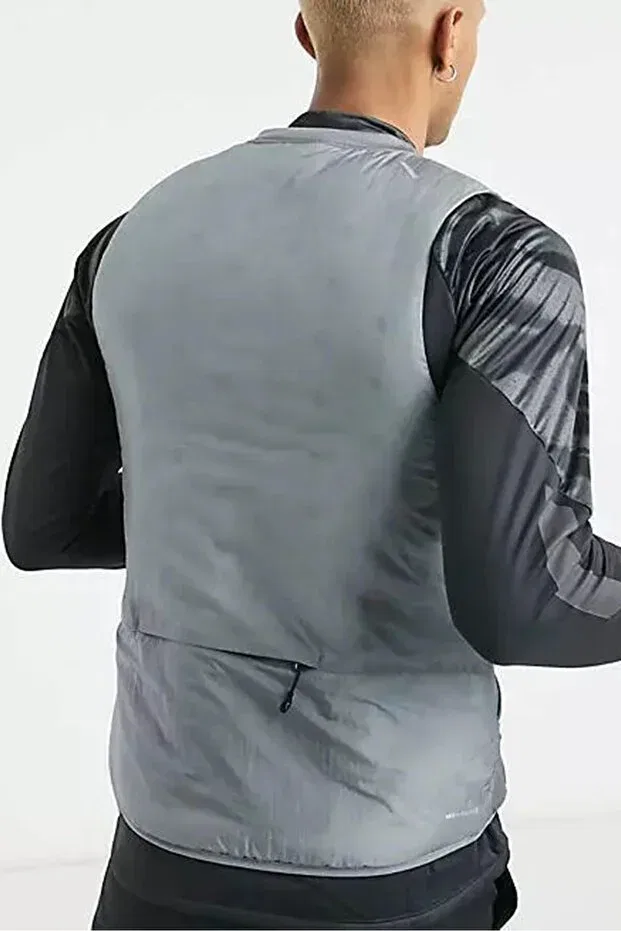 Мужской жилет без рукавов с принтом Running Aerolayer Insulated Gilet Convertible Into Reflective Bag Nike, Gray — фото 2