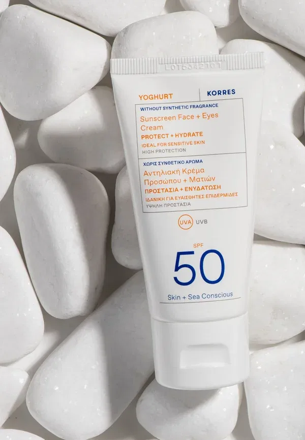 Солнцезащитный крем для лица SPF 50 - защита от солнца 50 мл Korres — фото 2