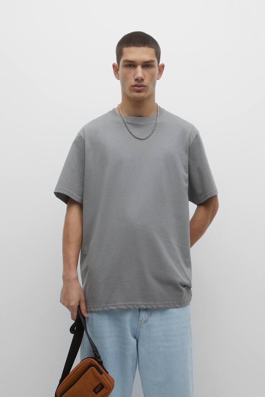 

Базовая хлопковая футболка с короткими рукавами Pull&Bear, серый