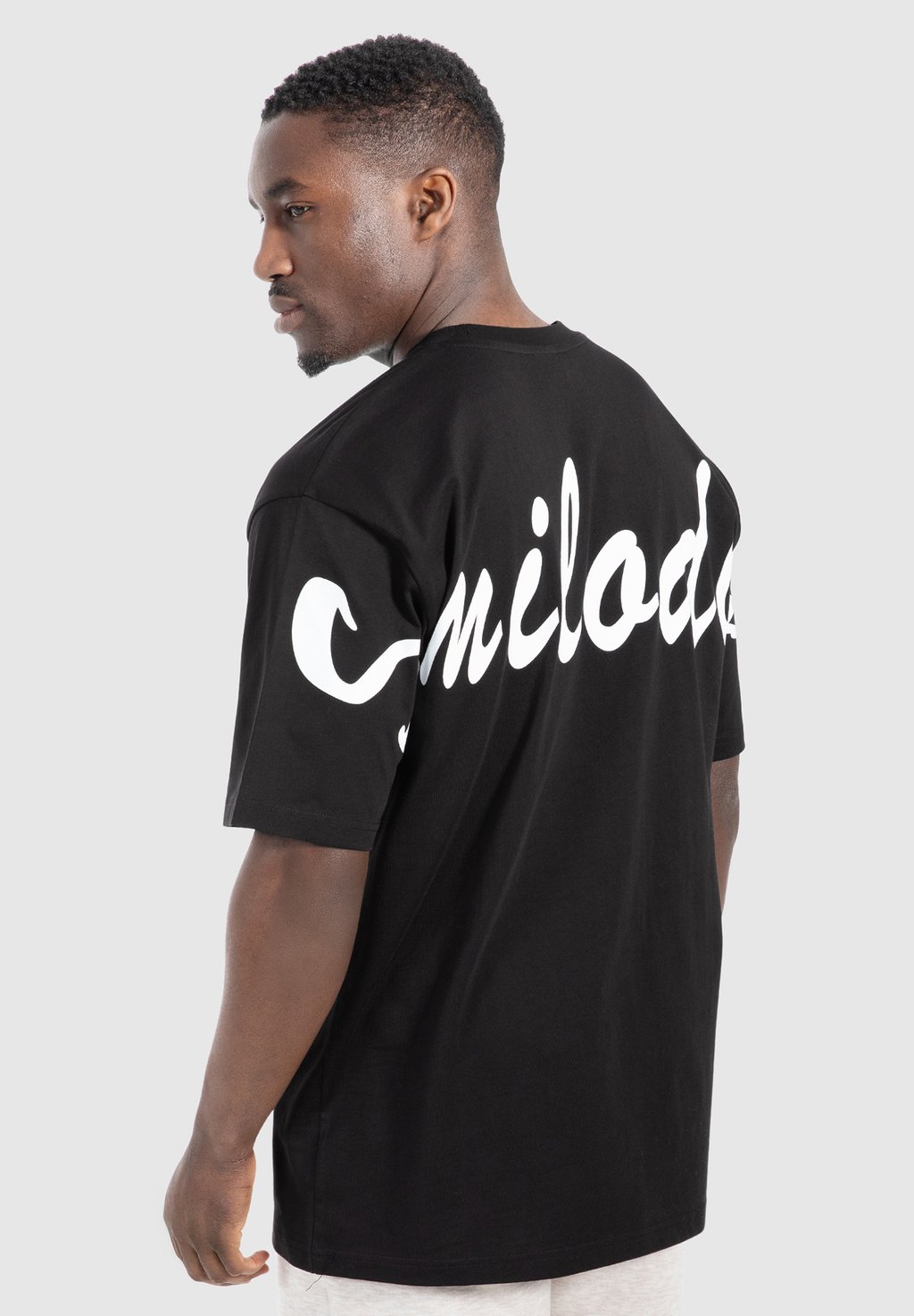 

Футболка с принтом UNISEX Smilodox, черный