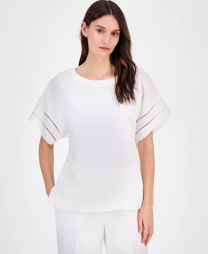 

Топ с удлиненными плечами и лесенкой из прорезей Petite Dropped-Shoulder Ladder-Trim Anne Klein, белый