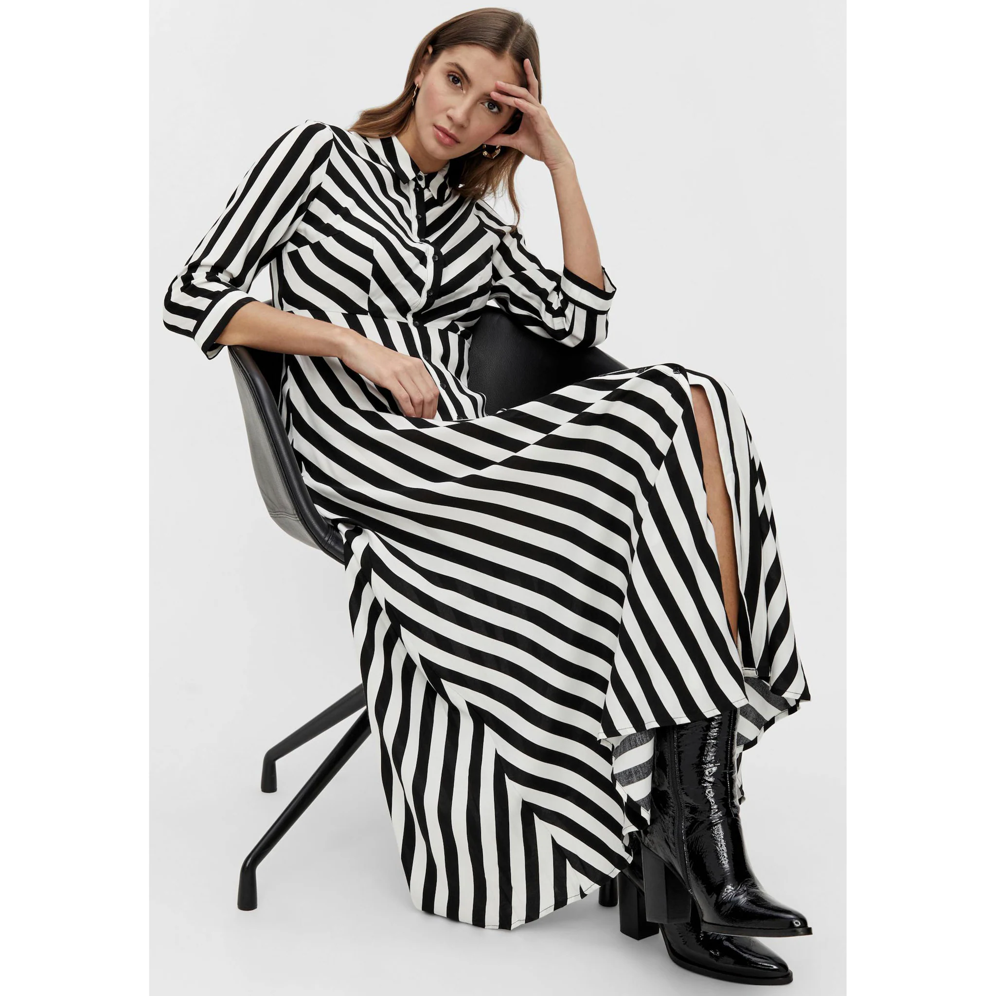 

Платье-рубашка Y.A.S "YASSAVANNA LONG SHIRT DRESS", с рукавами 3/4, цвет Black W. White Stripes