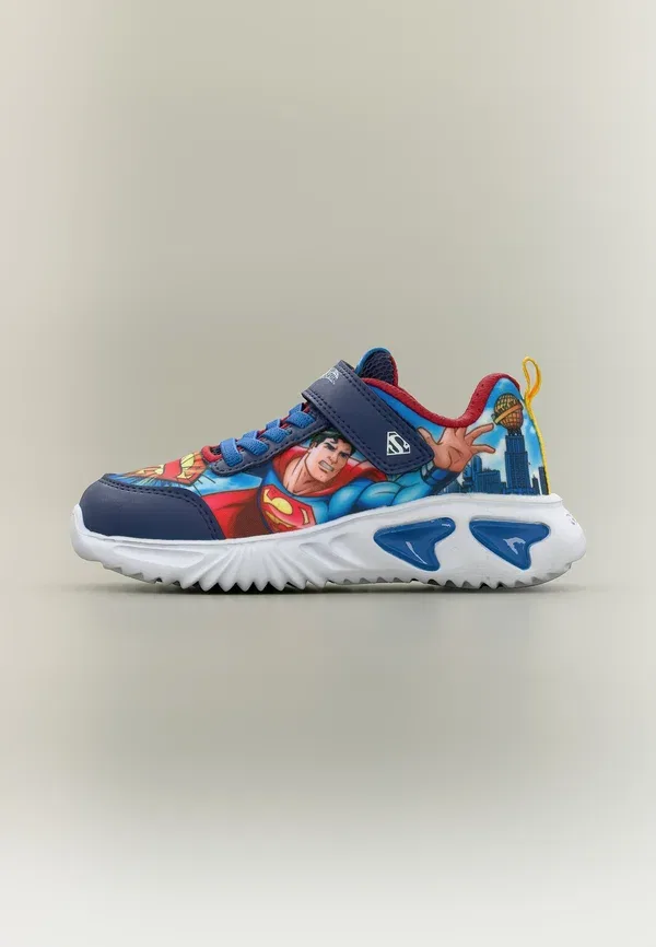 Кроссовки Geox Light up warner bros superman assister boy trainers, темно-синий/голубой