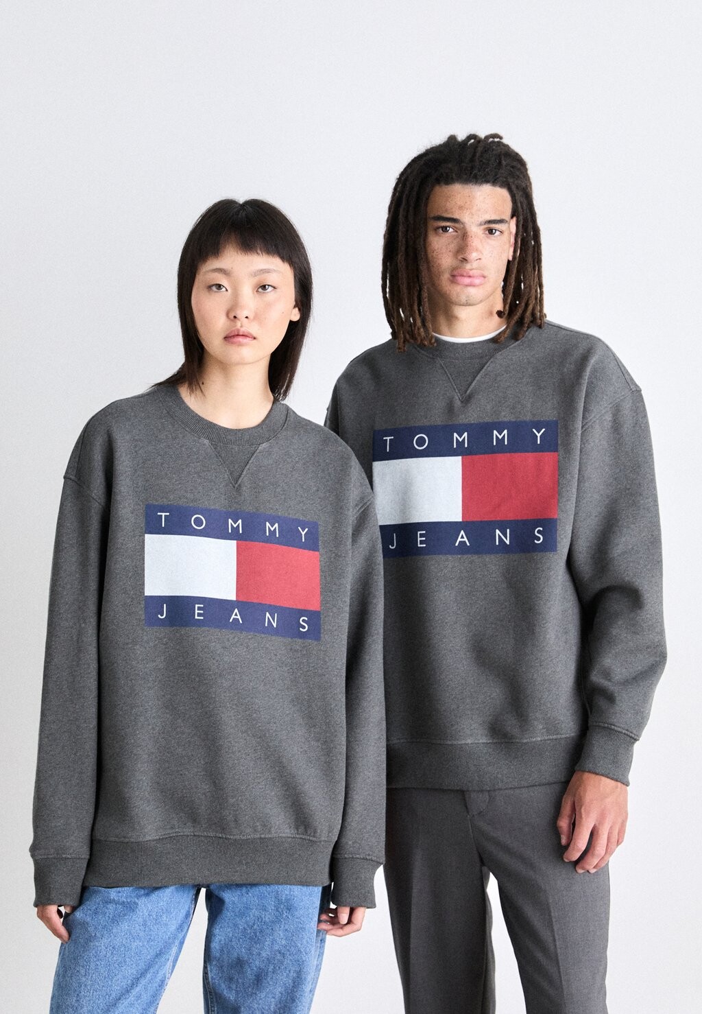 

Толстовка FLAG CREW UNISEX Tommy Jeans, антрацит