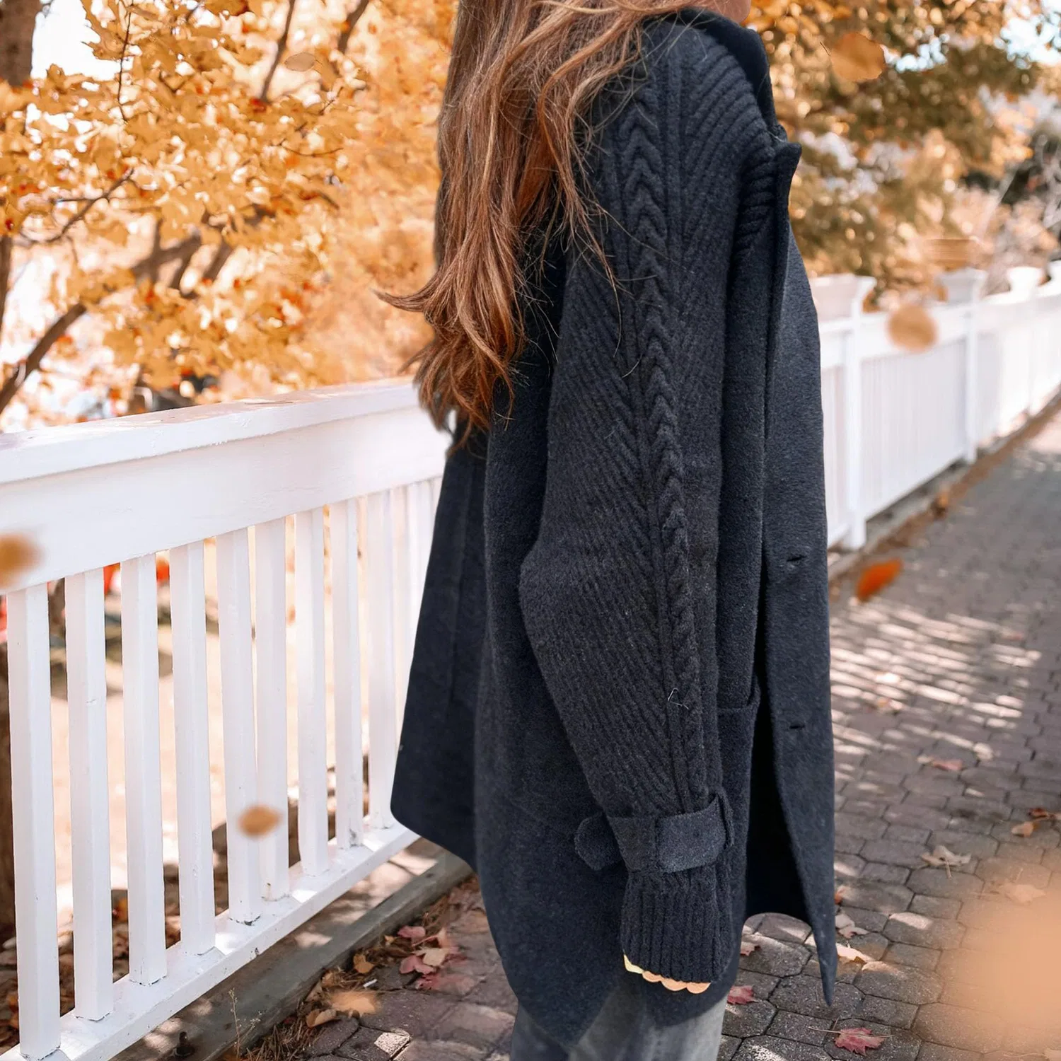 Женское пальто двубортное с принтом, модель Cappotto doppiopetto casual da donna con revers a lancia, vestibilità ampia, in maglia, capispalla autunno inverno, Nero — фото 3