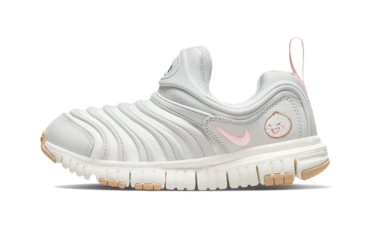 Детские кроссовки для мальчиков гибкие Dynamo Free SE PS Sail Grey Fog Nike, Light Grey Fog