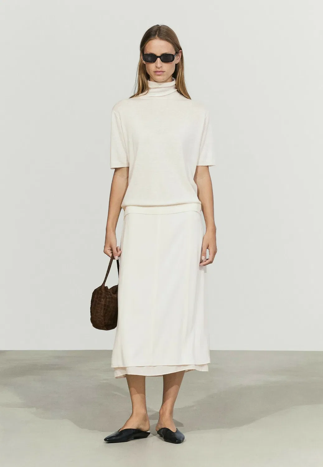 Простая футболка Massimo Dutti, Sand — фото 3