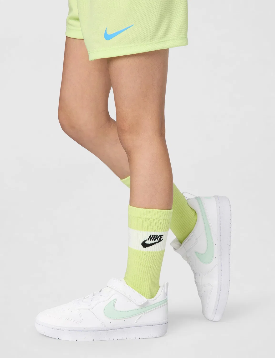 Детские кроссовки для мальчиков с длинным шнурком NIKE Court Borough Low Recraft NIKE, White Barely Green White — фото 2