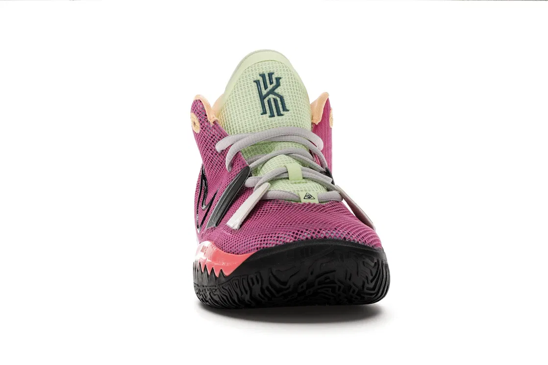 Детские кроссовки для баскетбола с принтом Nike Kyrie 7 Creator Nike, Active Fuchsia/Black-Ghost-Multi-Color — фото 2