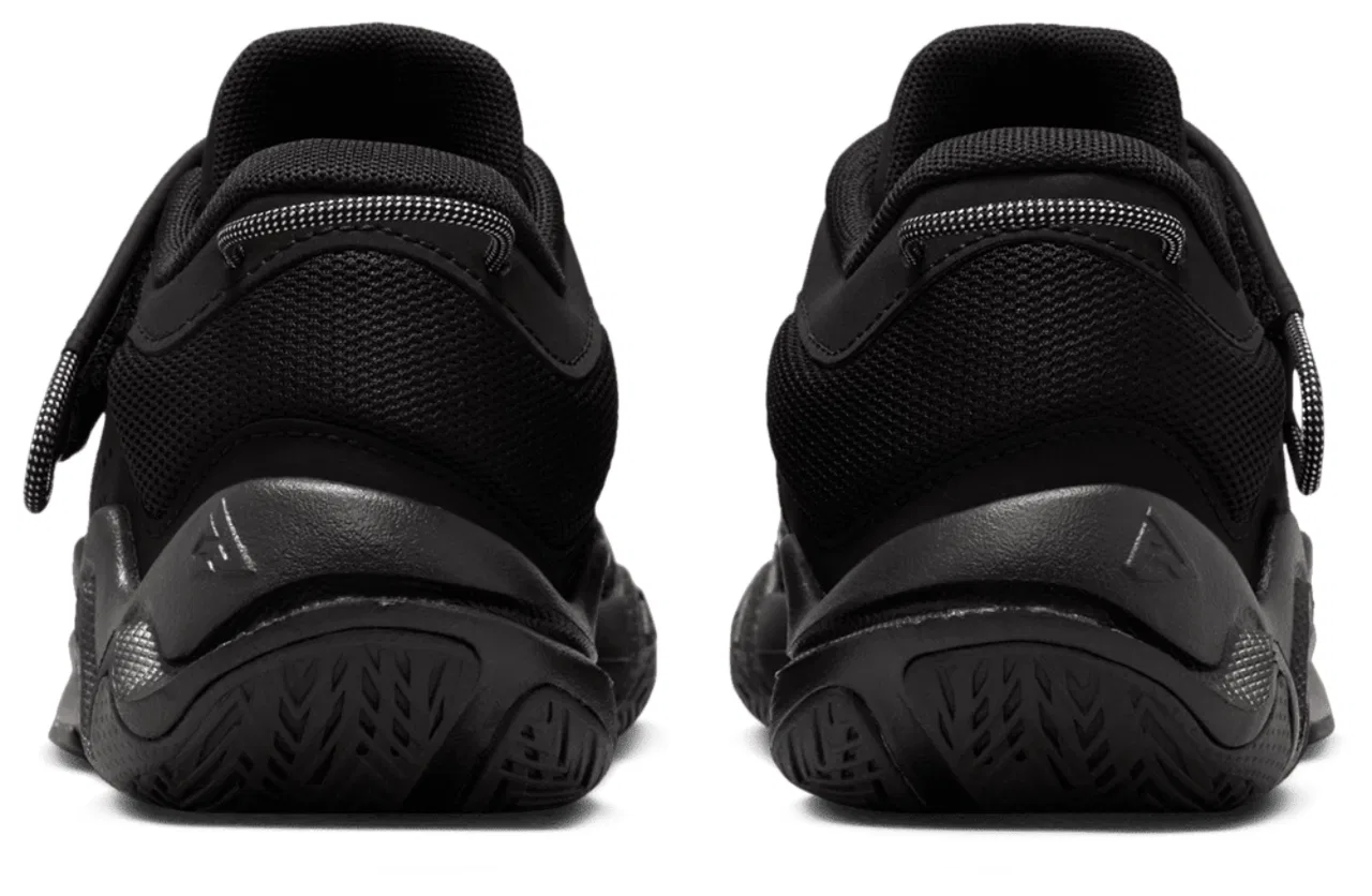Баскетбольные кроссовки для мальчиков Giannis Immortality Nike, цвет Black/Wolf Grey/Black — фото 3