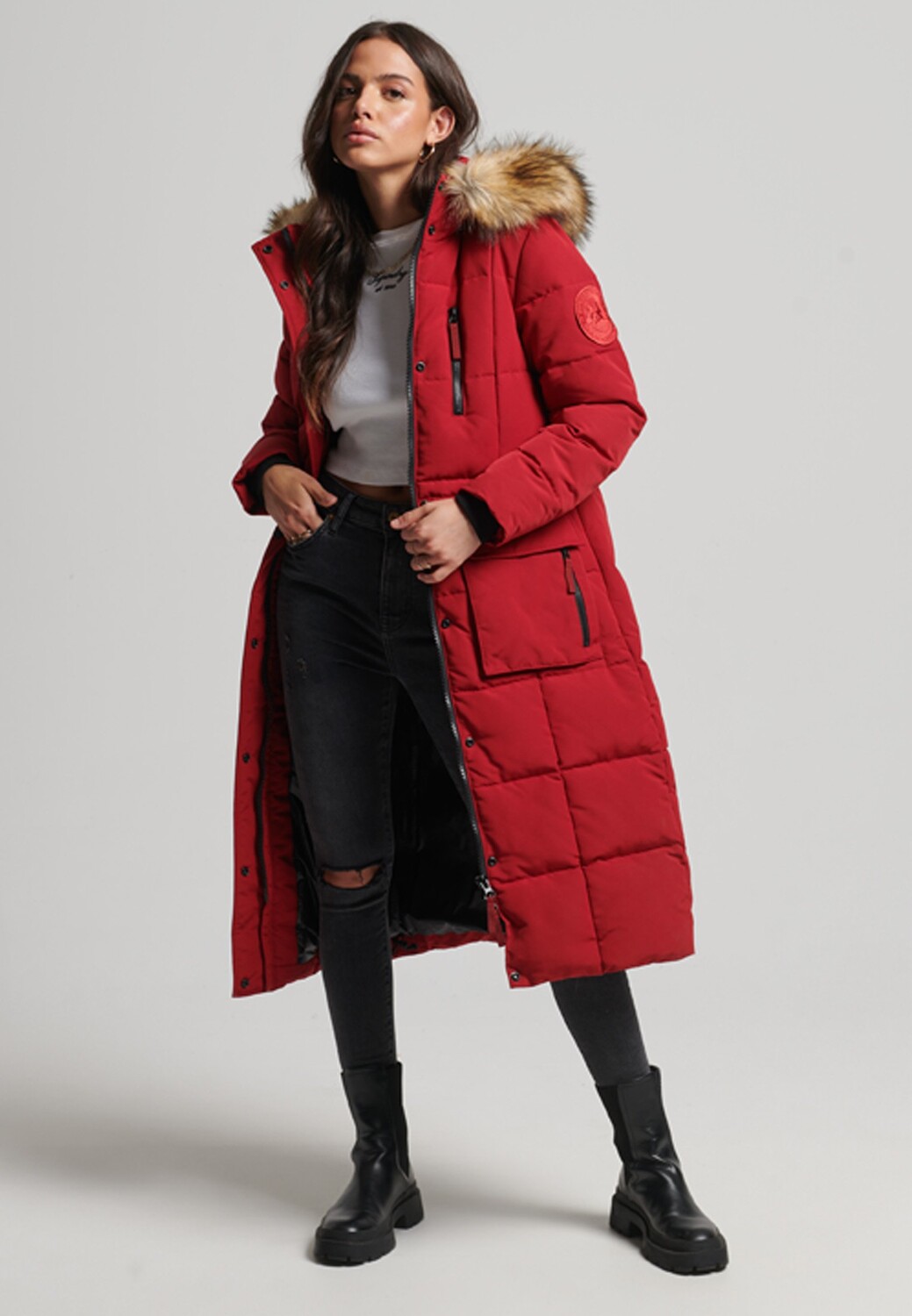 

Пальто зимнее Superdry длинное, красный