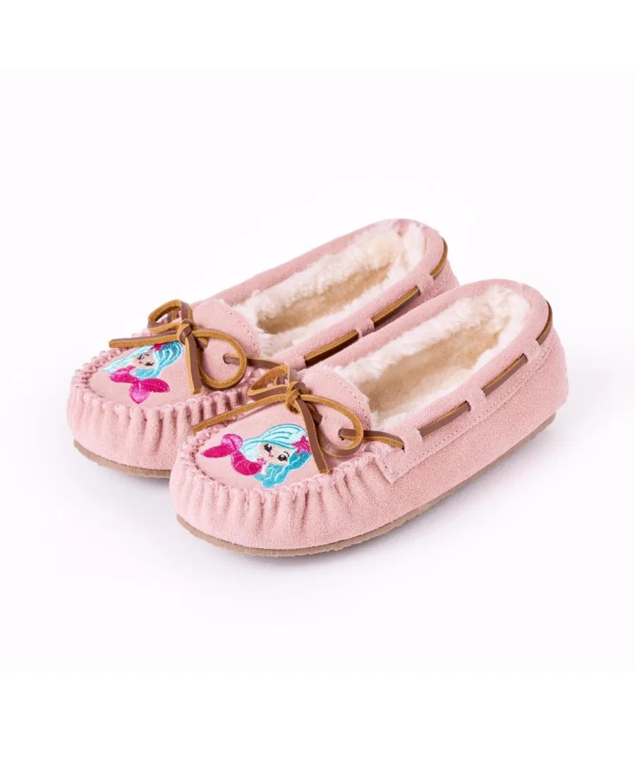 Детские тапочки-мокасины с принтом «Mermaid» Minnetonka, Blush Mermaid — фото 3