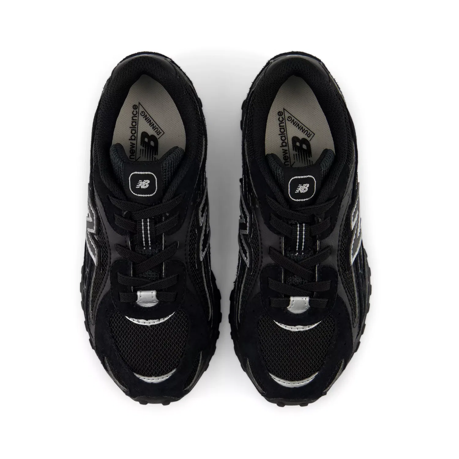 Детские кроссовки на шнурках-бингл с замшевыми вставками 204L Bungee Lace New Balance, Black With Silver — фото 4