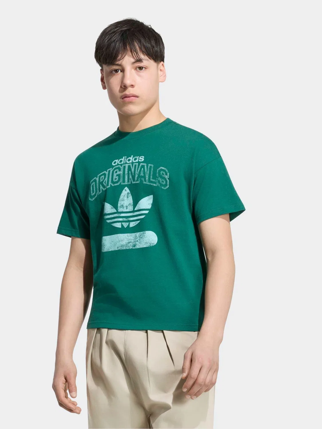 Футболка свободного кроя с летучей мышью, adidas Originals, зеленый