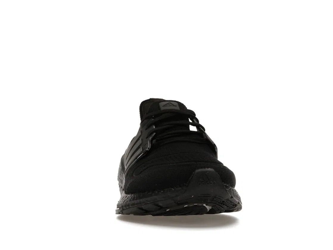 Детские кроссовки для бега с технологией Boost Adidas Ultra Boost 22, Core Black Core Black Core Black — фото 2