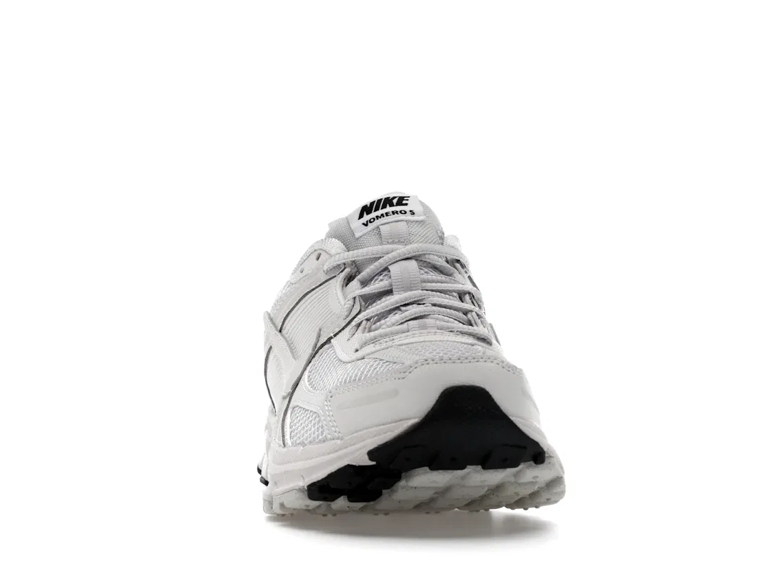 Детские кроссовки Lifestyle Nike Zoom Vomero 5, White/Black/Sail/Vast Grey — фото 2