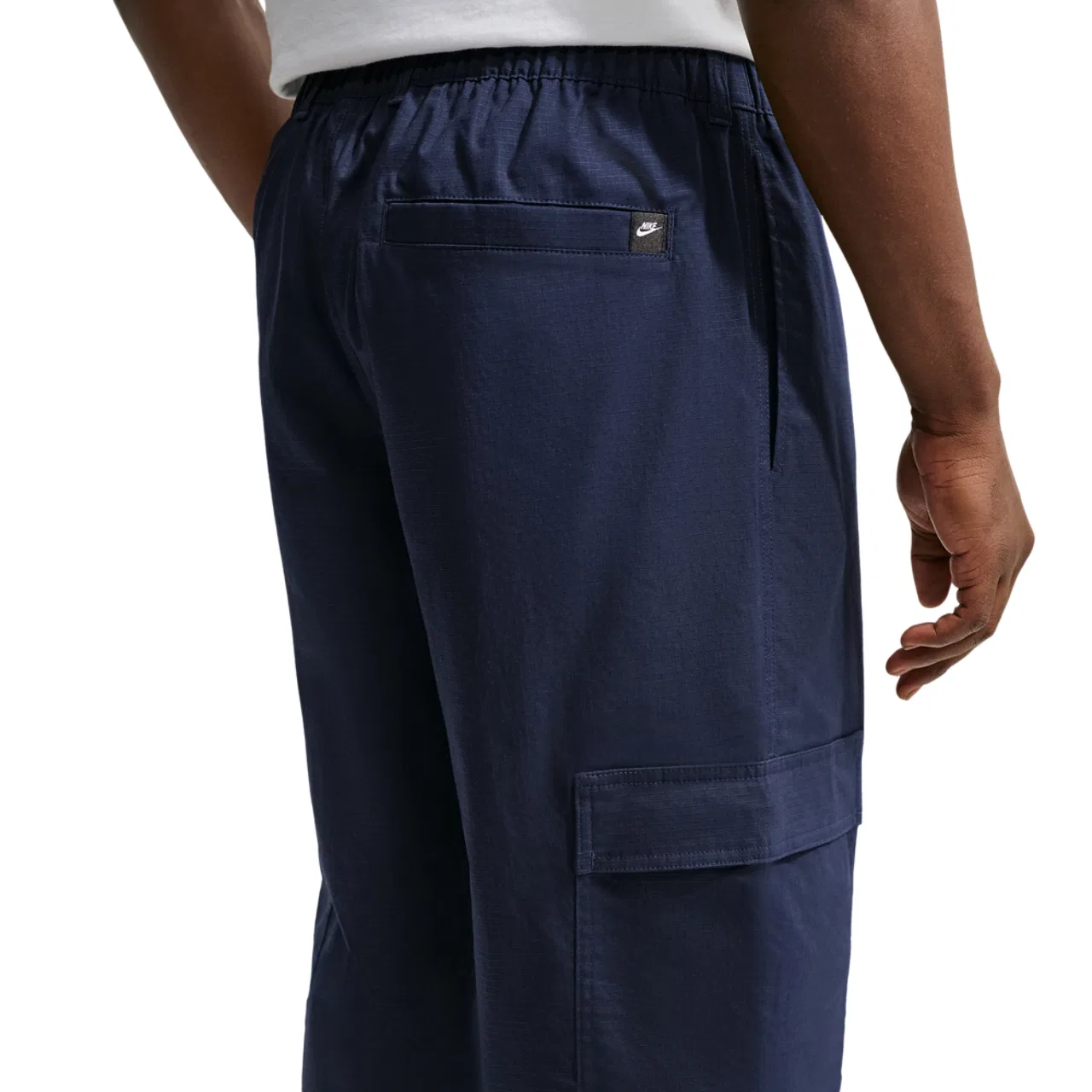 Мужские брюки-карго свободного кроя Club Woven Cargo Pants Nike, Obsidian/White — фото 2