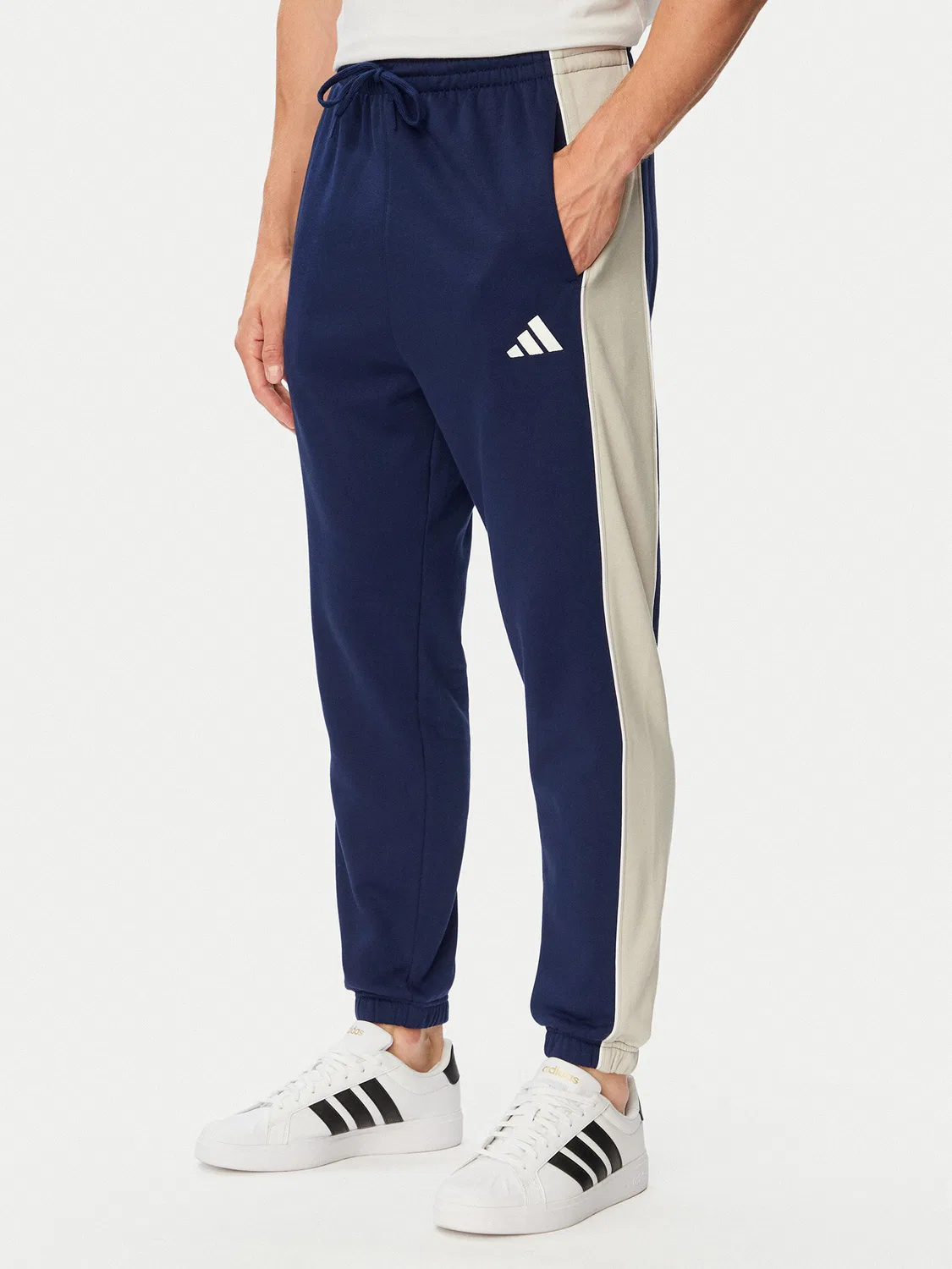 Мужские спортивные штаны из флиса уютного кроя Seasonal Essentials Colorblock Fleece Adidas, синий
