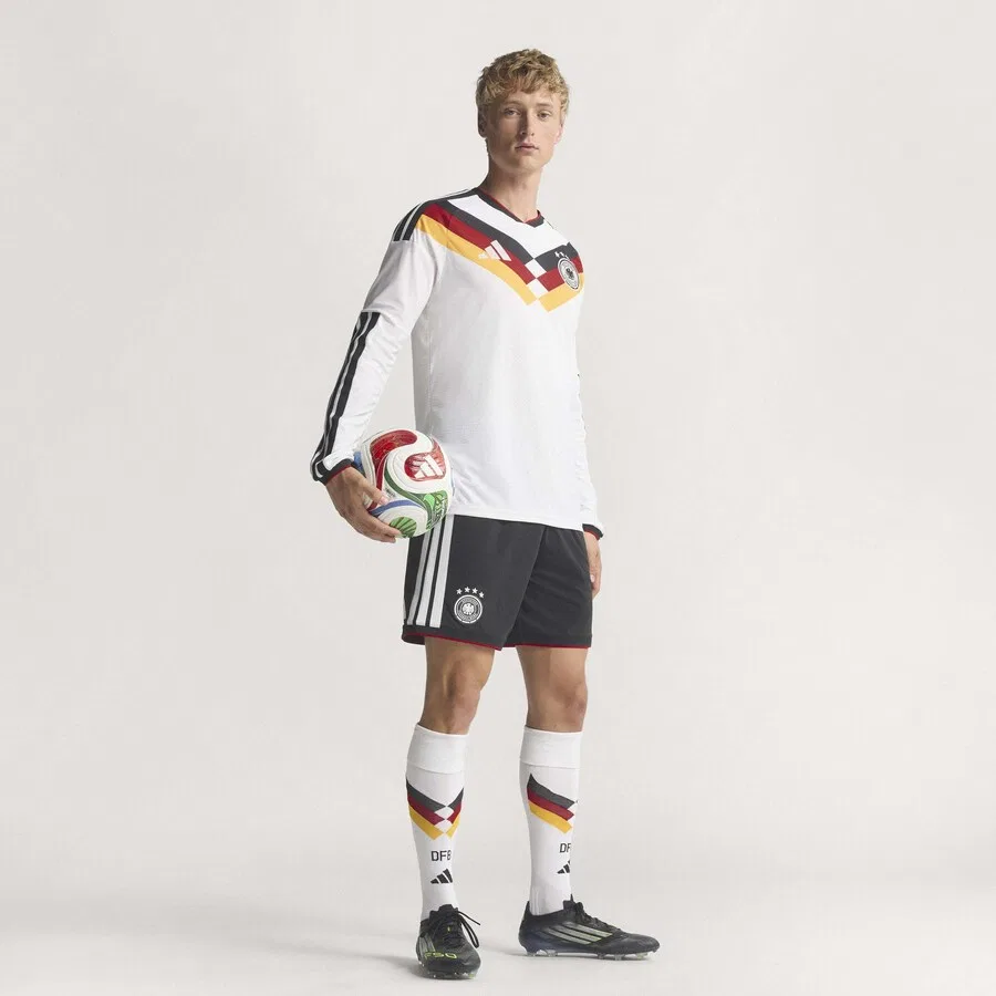 Футболка ADIDAS PERFORMANCE 'Germany 26 Home Authentic Long Sleeve' белого цвета — фото 3