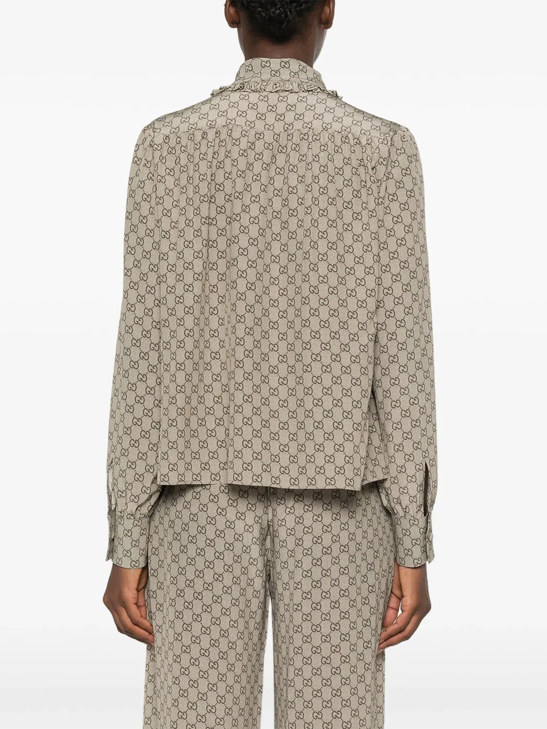 Шелковая рубашка GG Supreme с оборками Gucci, нейтральные — фото 4