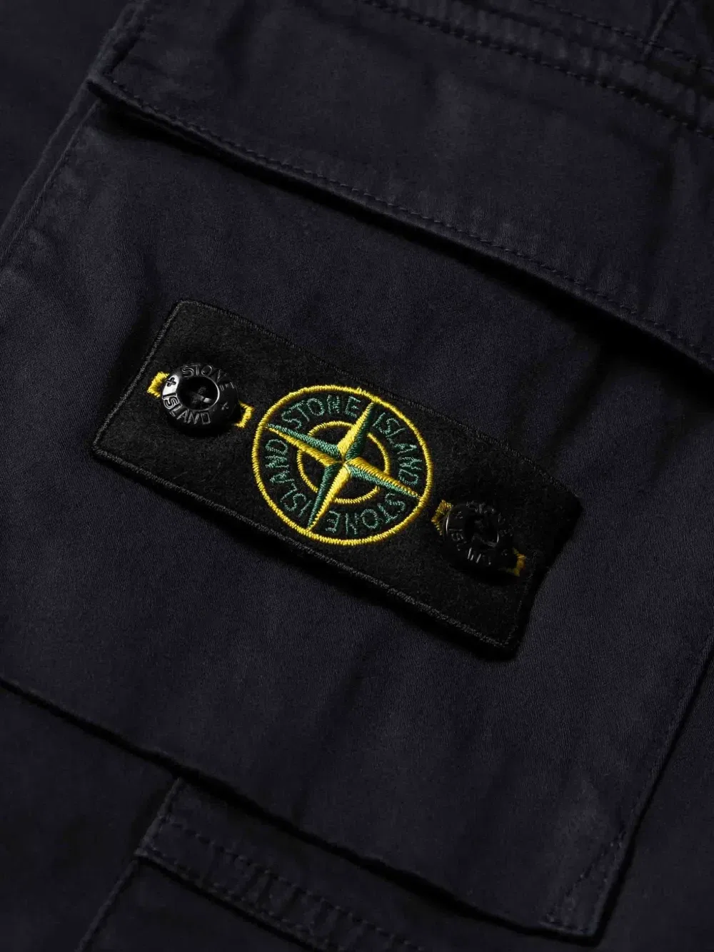 Брюки карго с нашивкой в виде логотипа Stone Island Junior, черный — фото 2