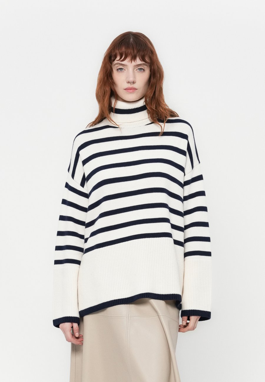 

Джемпер Guess EMELIA, Cream/Blue/Blue