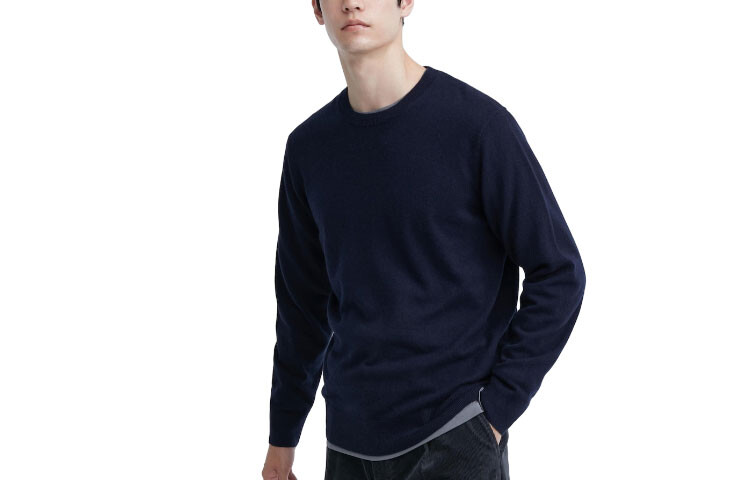

UNIQLO Мужской трикотаж, цвет 69 navy blue