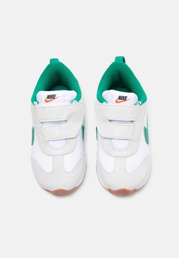 Кроссовки Nike Sportswear Pacific, белый/малахитовый/светло-серебристый/средне-коричневый/тотал оранж — фото 4
