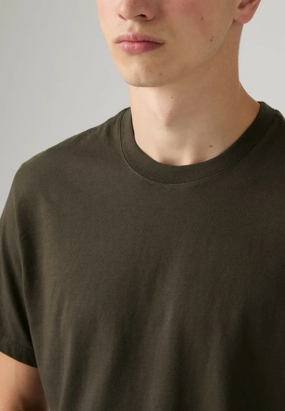 Ng essential tee mineral black - базовая футболка Levi'S, Mineral Black - Browns — фото 3