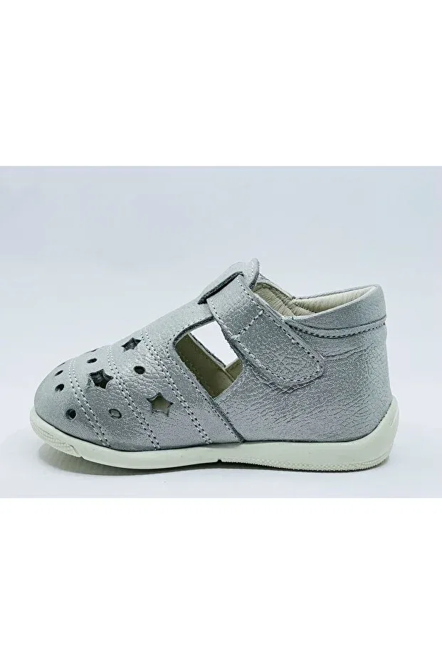 Детская обувь для девочек кожаная модель Leather and anatomical sole first step shoes Ridente, Silver — фото 3