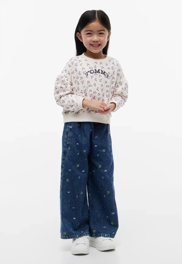 Свитшот с цветочным принтом Lg emb crew neck Tommy Hilfiger, multi-coloured, мультиколор