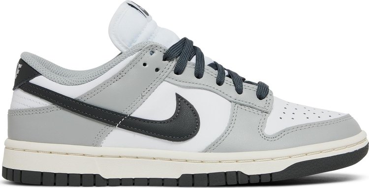 Кроссовки Nike Wmns Dunk Low 'Light Smoke Grey', серый - фото