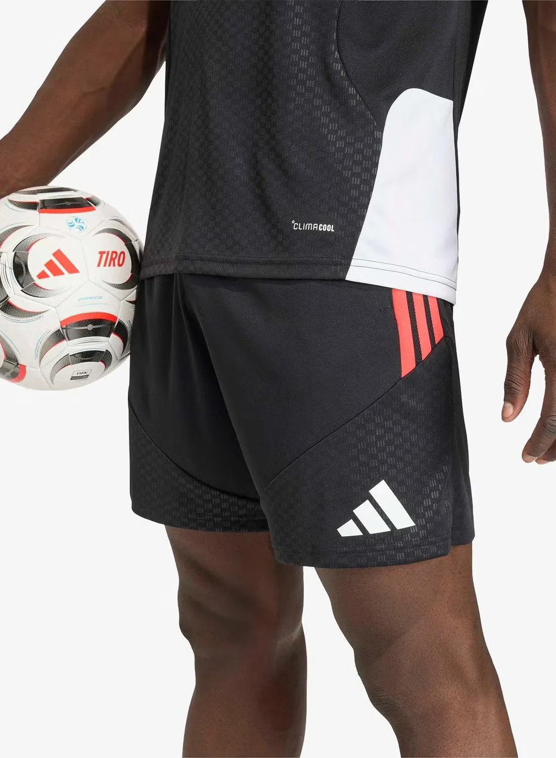 Шорты тренировочные Tiro 26 Adidas, черный — фото 3