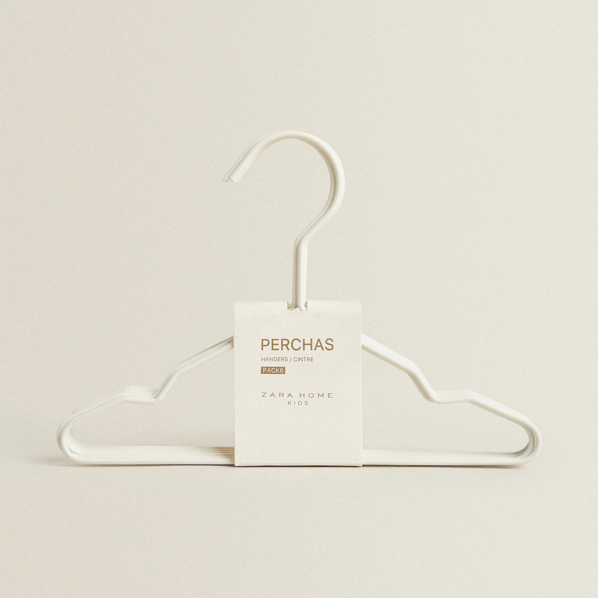

Набор детских вешалок для одежды Zara Home Rubberised, 6 шт, кремово-белый