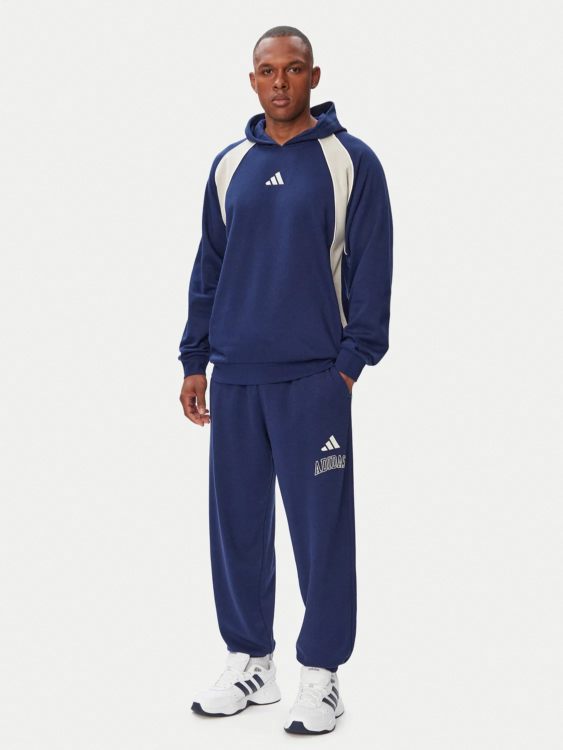 Мужская толстовка стандартного кроя Seasonal Essentials Colorblock Adidas, темно-синий — фото 2