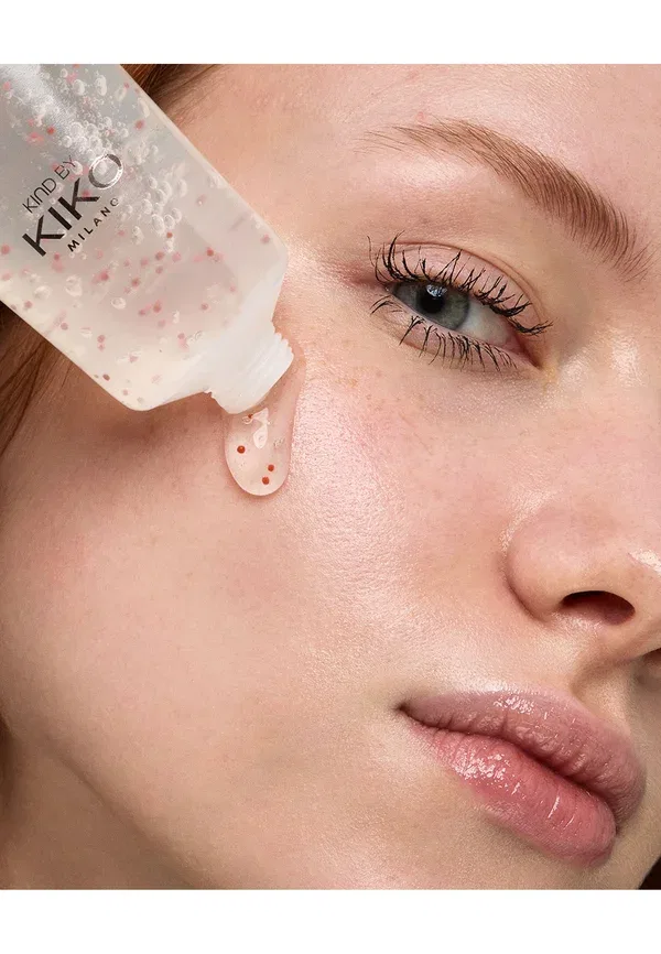 Очищающая пенка для лица и снятия макияжа Kind by Kiko в форме геля-пенки 75 мл Kiko Milano — фото 3