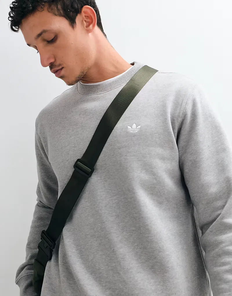 Толстовка Adidas Originals Essentials серого — фото 2